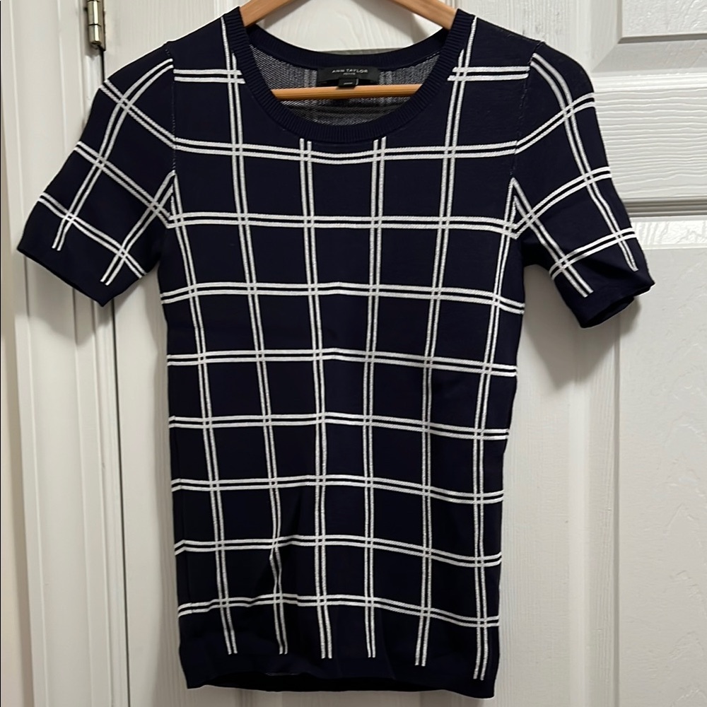 Ann Taylor Navy and Cream Fitted Sweater Top
